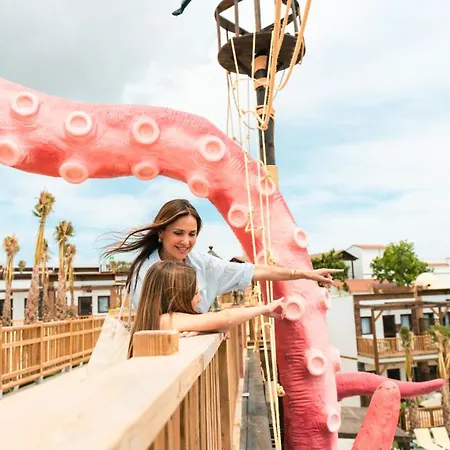 Magic Pirates Island Resort 4*